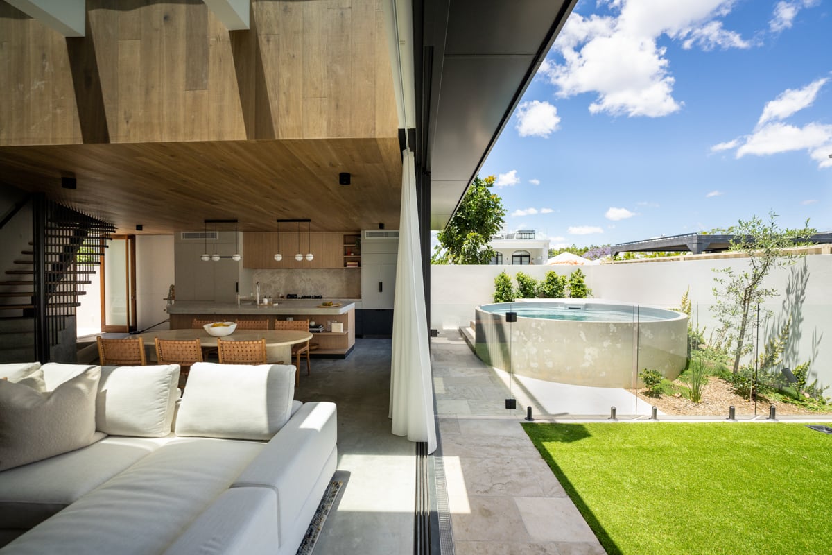 Clay House-1200px-02