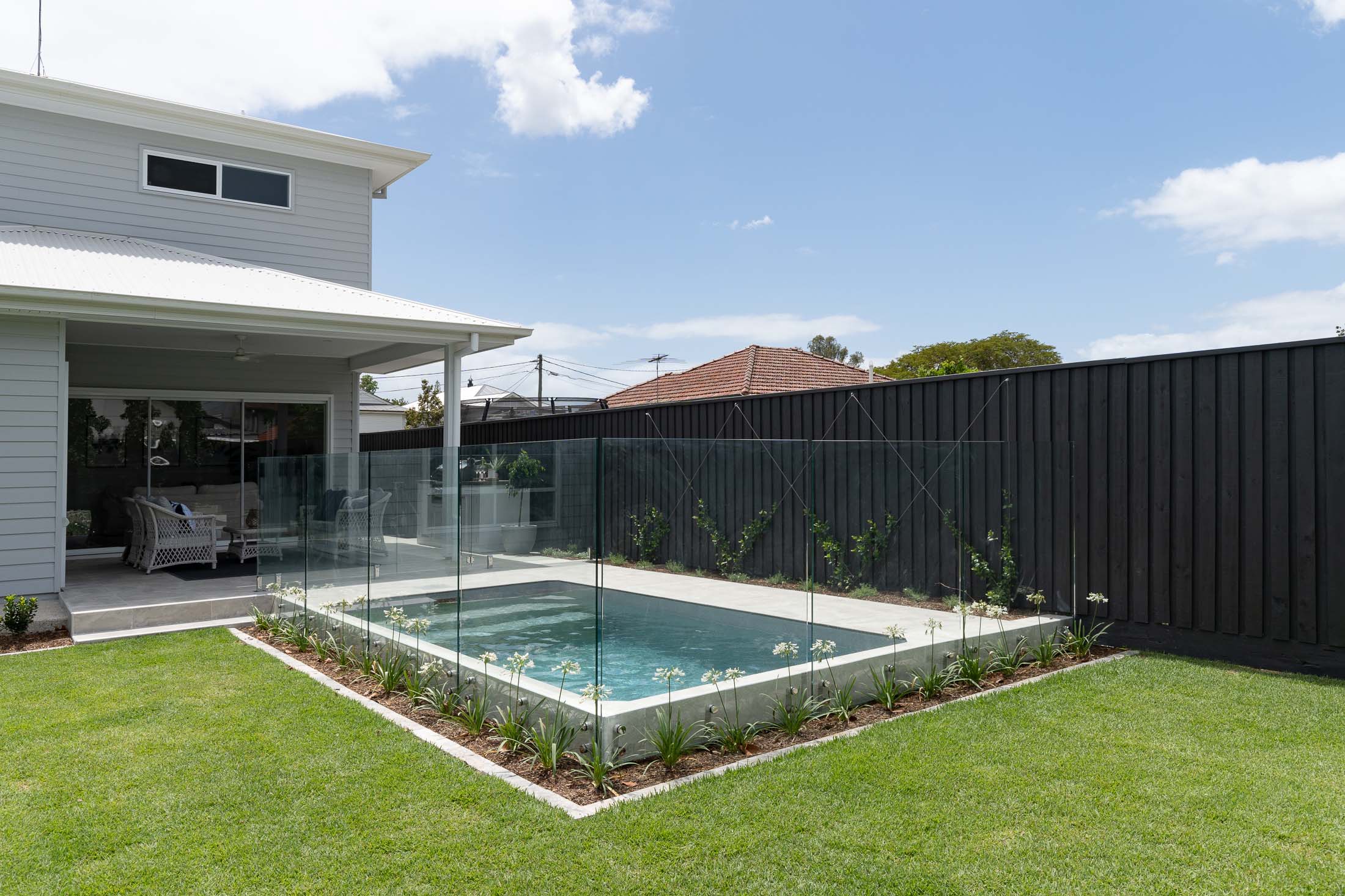 Plungie Original 4.6m x 2.5m plunge pool in Grey Reef